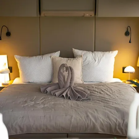 Ботель Lieblingsplatz Parey - Hausboot-Panorama *