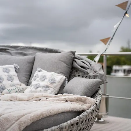 Bådhotel Lieblingsplatz - Schwimmendes Living Luxboot Elbe-Parey