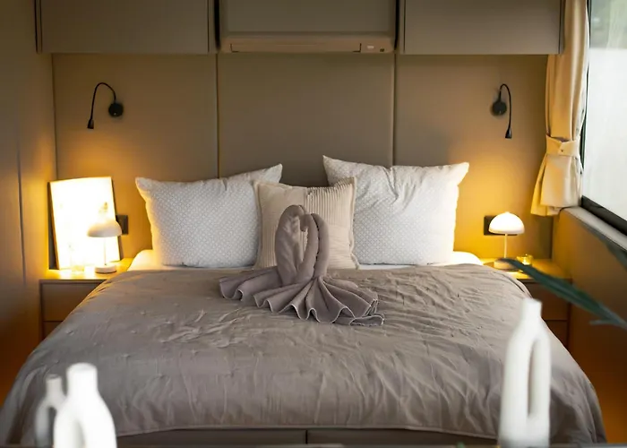 Ботель Lieblingsplatz Parey - Hausboot-Panorama *