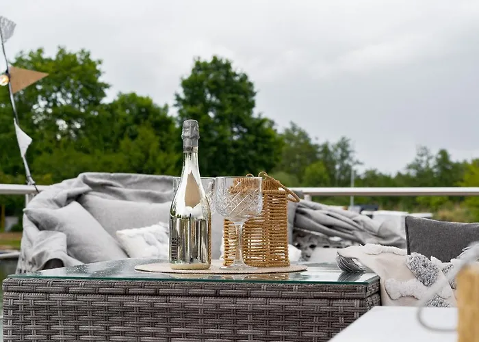 Lieblingsplatz - Schwimmendes Living Luxboot * Elbe-Parey