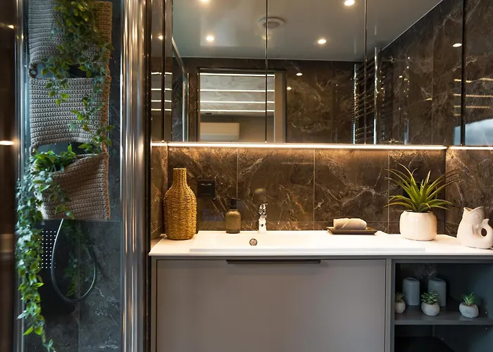 Lieblingsplatz - Schwimmendes Living Luxboot Båthotell Elbe-Parey