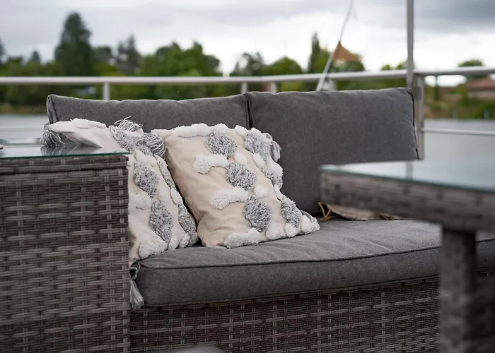 Lieblingsplatz Parey - Hausboot-Panorama *